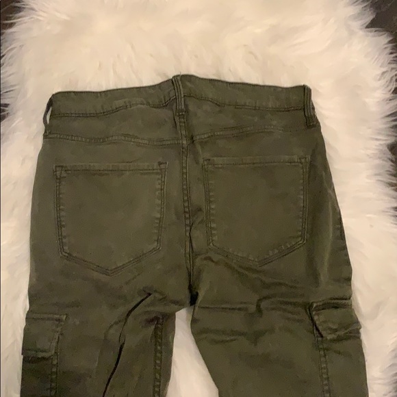 *LIKE NEW* Army green joggers w/side pockets - Picture 8 of 8